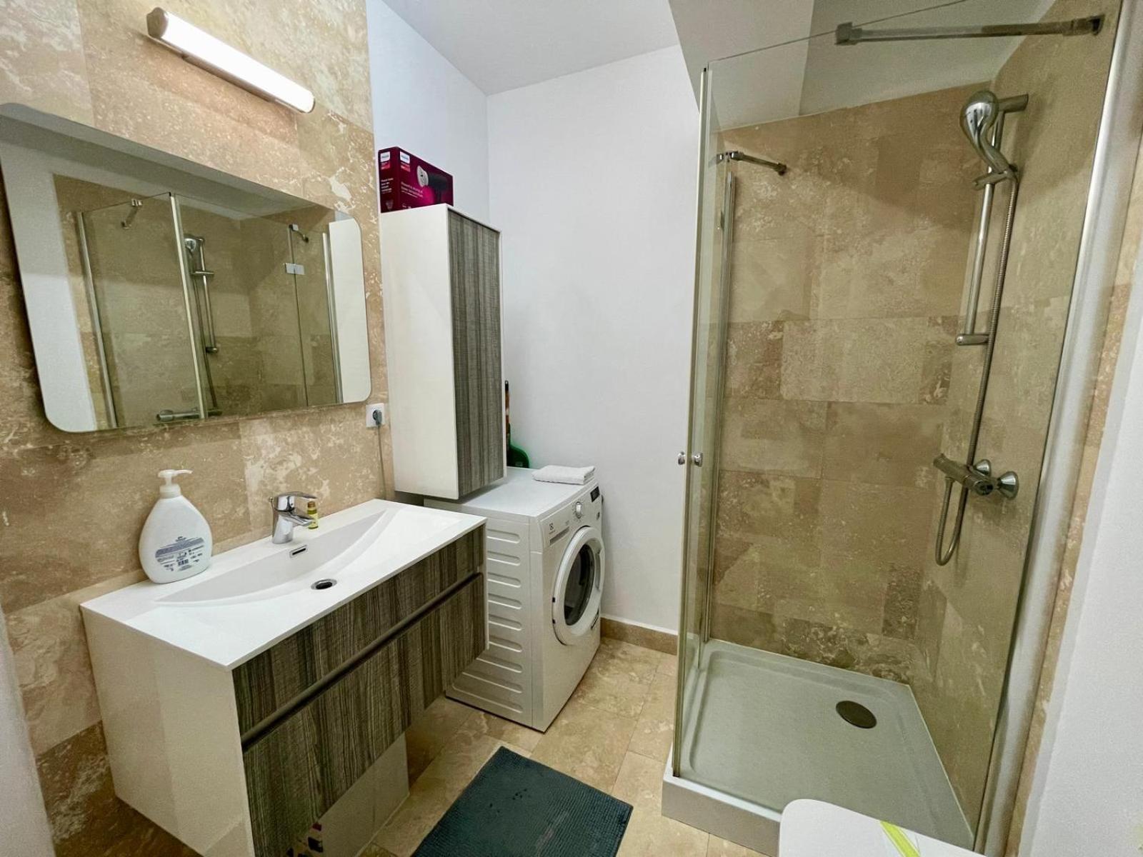 Yamaluxe Apartments - Between The Lakes - Close To Iulius Mall Клуж-Напока Екстер'єр фото